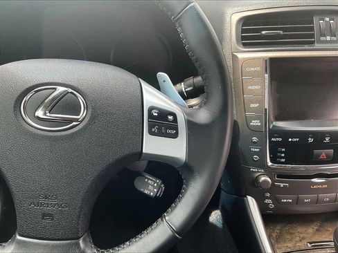 Used 2011 Lexus IS 350C w/ Luxury Pkg RWD image 12