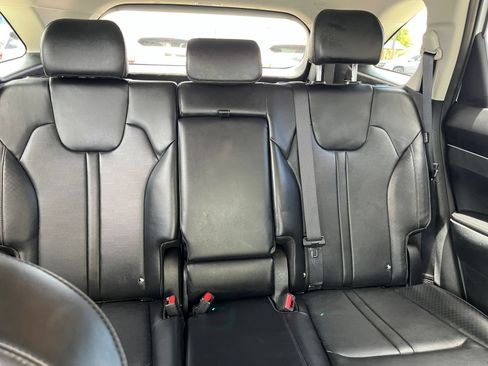 Used 2024 Kia Sorento S FWD image 39