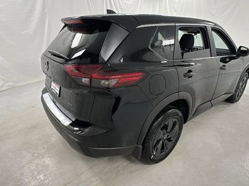New 2026 Nissan Rogue SV w/ Cold Weather Package AWD/4WD image 3