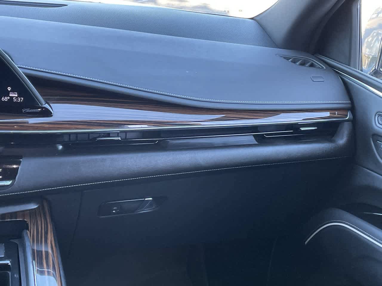 Certified 2024 Cadillac Escalade Premium Luxury w/ LPO, Floor Liner Package AWD/4WD image 16