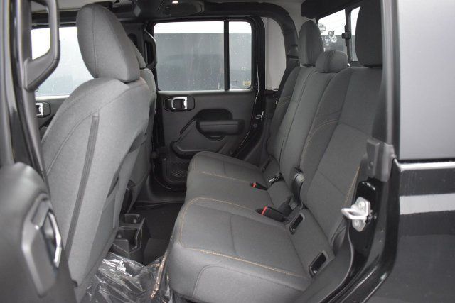 Used 2025 Jeep Gladiator Sport AWD/4WD image 14