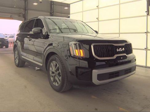 Used 2024 Kia Telluride LX image 1