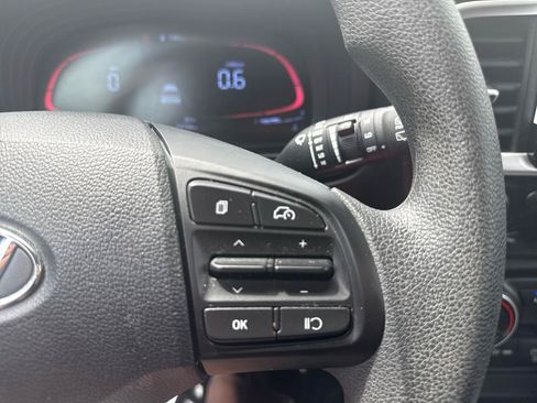 Used 2023 Hyundai Venue SE w/ Cargo Package FWD image 19