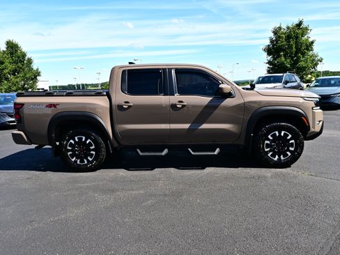 Certified 2024 Nissan Frontier PRO-4X w/ Technology Package AWD/4WD image 5