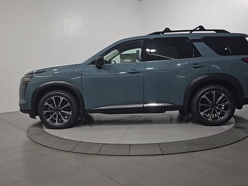 New 2026 Nissan Pathfinder Platinum AWD/4WD image 2