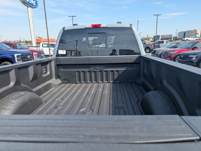New 2027 Ford F350 Platinum w/ Platinum Plus Package AWD/4WD image 9