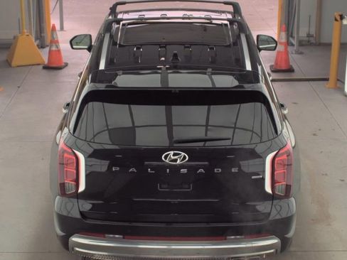 Used 2023 Hyundai Palisade Calligraphy image 5
