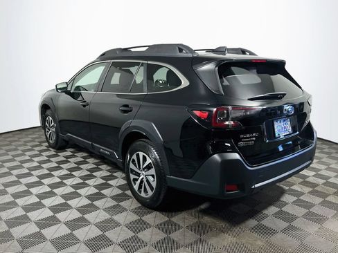 Used 2024 Subaru Outback Premium AWD/4WD image 5