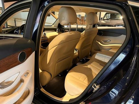 Used 2020 Mercedes-Benz GLC 300 4MATIC Coupe image 11