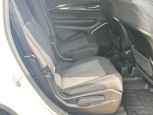 Used 2022 Jeep Grand Cherokee L Laredo w/ Luxury Tech Group I image 16