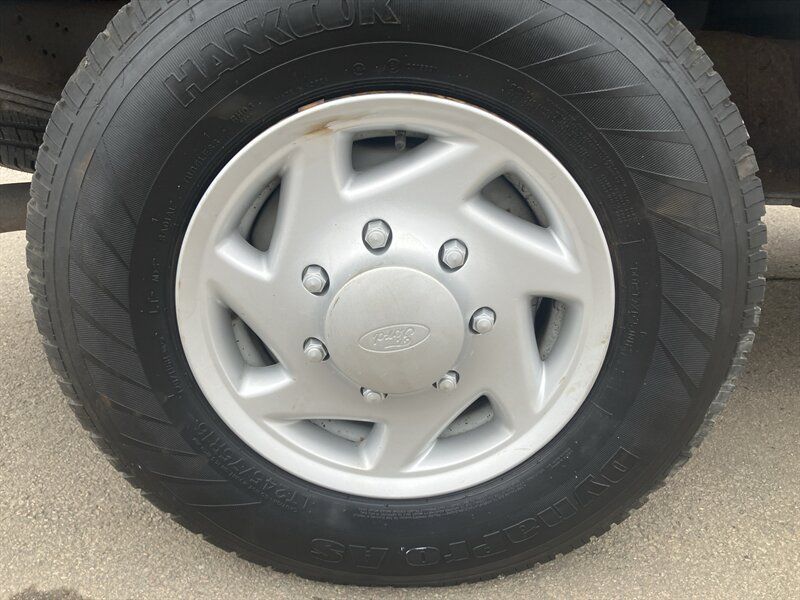 Used 2008 Ford E-350 and Econoline 350 Super Duty RWD image 13