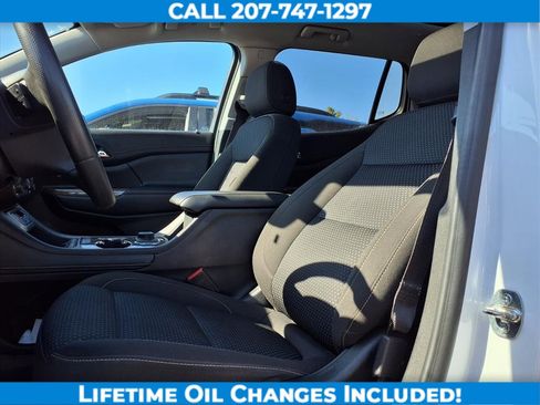 Used 2022 GMC Acadia SLE w/ Driver Convenience Package image 18