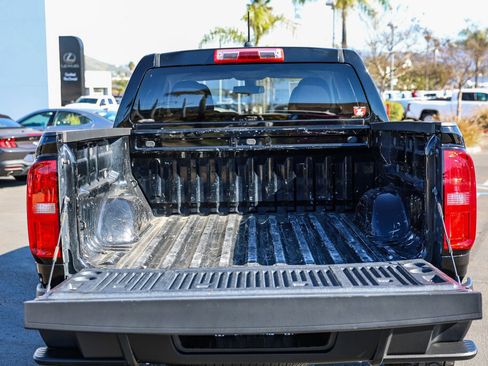 Used 2021 Chevrolet Colorado W/T w/ Custom Special Edition image 24