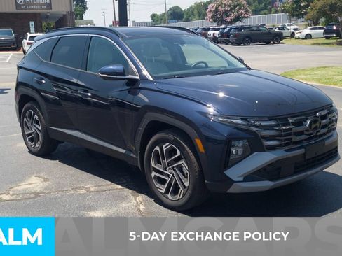 Used 2025 Hyundai Tucson Limited AWD/4WD image 3
