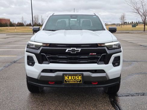 Used 2024 Chevrolet Colorado Z71 w/ Z71 Convenience Package 2 image 11