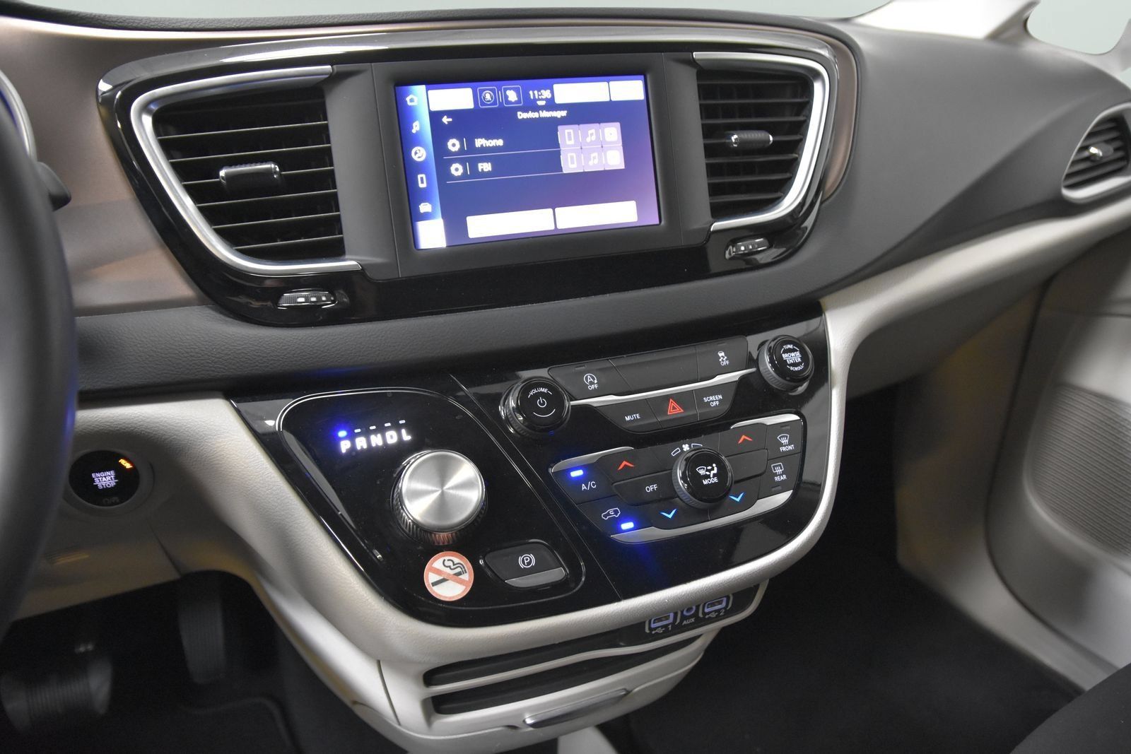 Used 2023 Chrysler Voyager LX FWD image 18