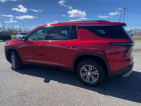 Certified 2025 Chevrolet Traverse LT AWD/4WD image 6