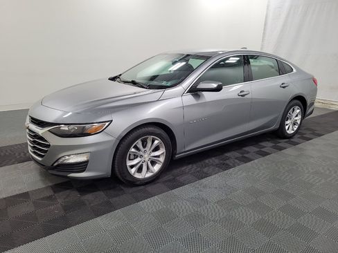 Used 2024 Chevrolet Malibu LT FWD image 2