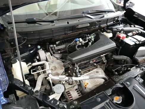 Used 2018 Nissan Rogue SV image 56