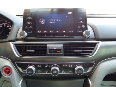 Used 2019 Honda Accord Hybrid image 42