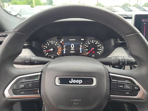 Certified 2024 Jeep Compass Latitude AWD/4WD image 32