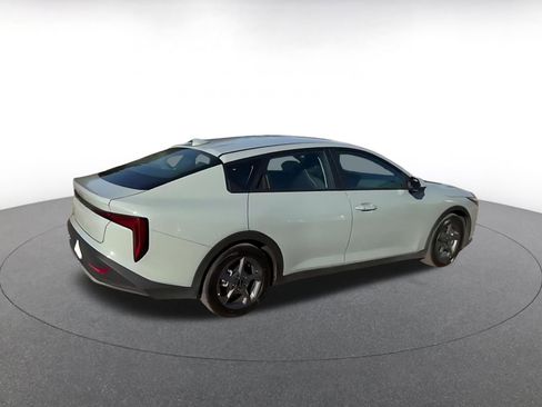 Used 2025 Kia K4 FWD image 14