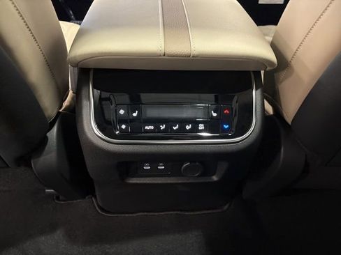 New 2026 Nissan Armada Platinum image 32