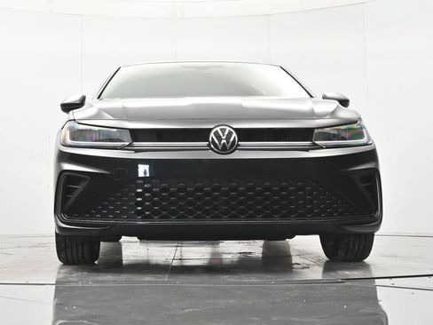 Used 2025 Volkswagen Jetta Sport FWD image 37