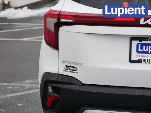 Used 2024 Kia Seltos LX image 5