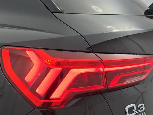 Used 2020 Audi Q3 2.0T Premium AWD/4WD image 35
