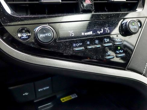 Used 2023 Toyota Camry XSE image 21