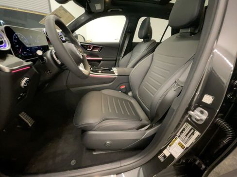 Used 2026 Mercedes-Benz GLC 300 4MATIC image 5