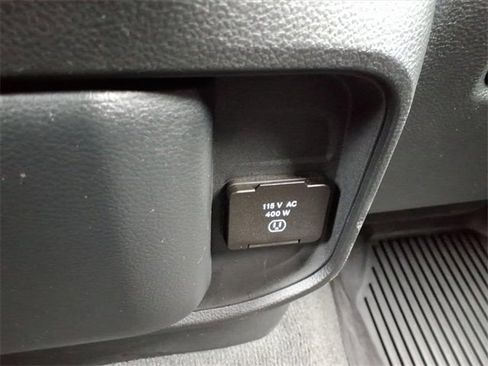 Certified 2022 RAM 1500 Laramie image 25