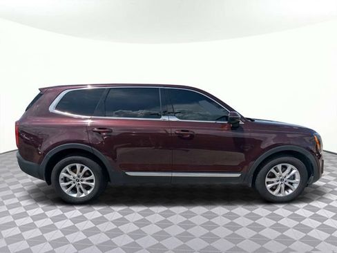 Used 2022 Kia Telluride LX AWD/4WD image 2