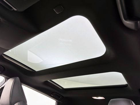 Used 2023 Toyota bZ4X Limited image 11