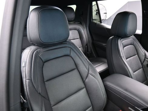 Used 2025 Chevrolet Equinox LT FWD image 36