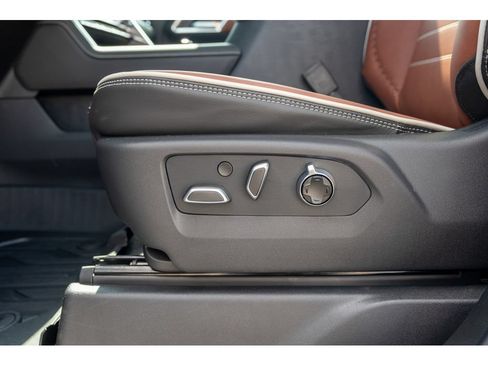 New 2026 GMC Sierra 2500 Denali Ultimate AWD/4WD image 15