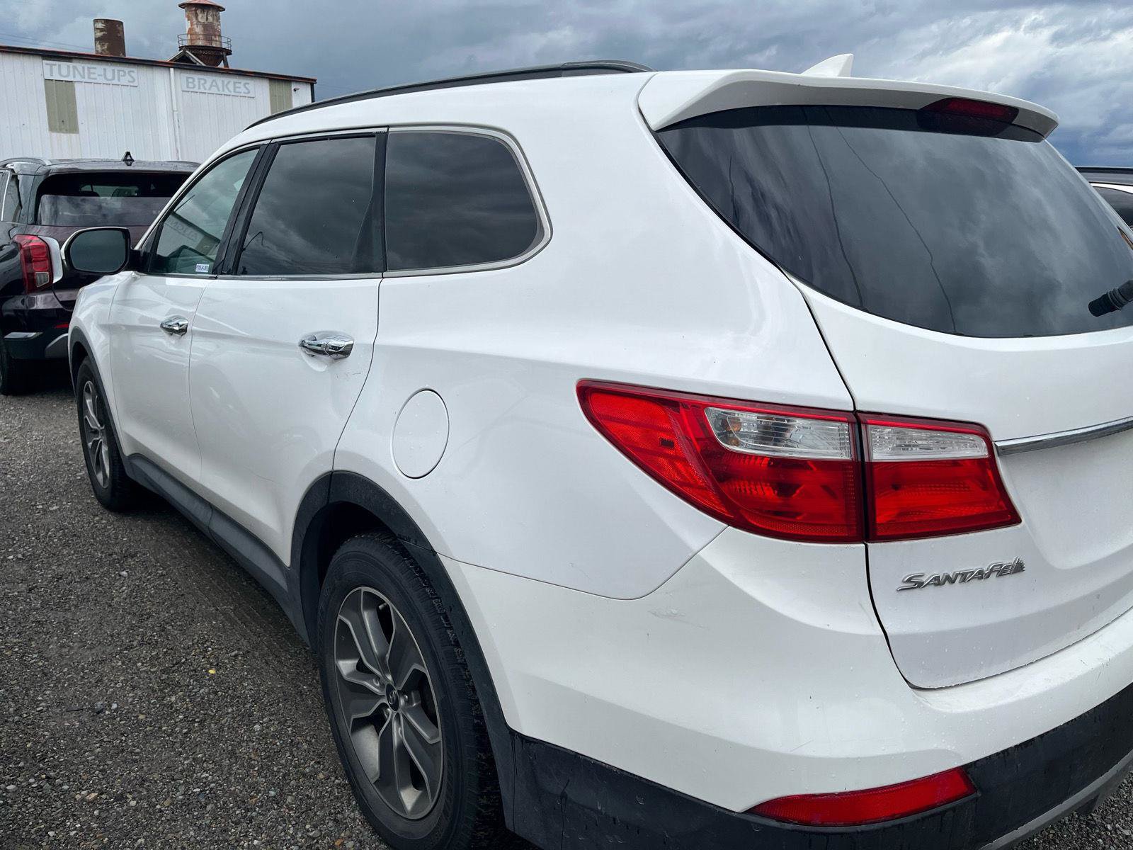 Used 2015 Hyundai Santa Fe GLS AWD/4WD image 6