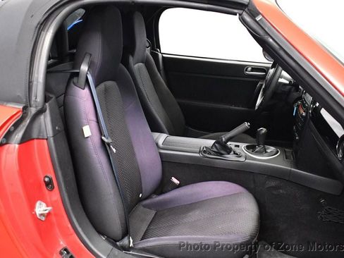 Used 2006 MAZDA MX-5 Miata Sport w/ Suspension Pkg RWD image 13
