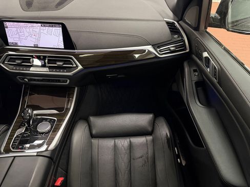 Used 2020 BMW X5 M50i image 27