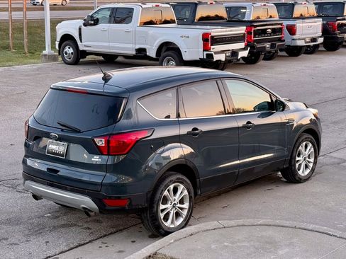 Used 2019 Ford Escape SE image 5
