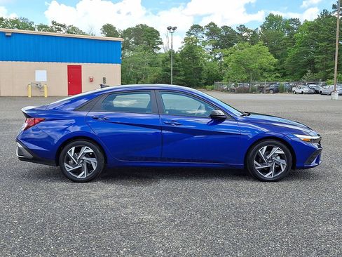 Certified 2025 Hyundai Elantra Sport FWD image 31