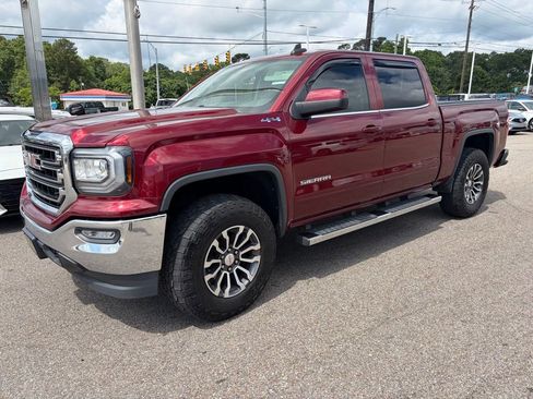 Used 2017 GMC Sierra 1500 SLE w/ SLE Value Package AWD/4WD image 1