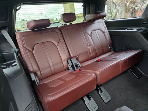 Used 2023 Ford Expedition Limited image 6