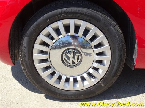 Used 2013 Volkswagen Beetle 2.5 FWD image 26
