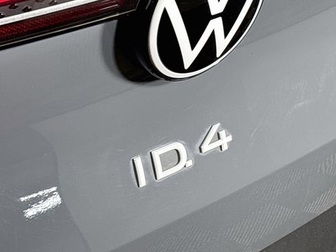 Certified 2025 Volkswagen ID.4 Pro RWD image 25