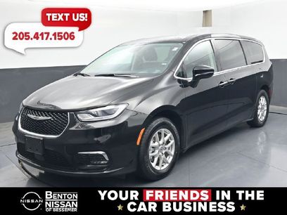 Used 2024 Chrysler Pacifica Touring-L