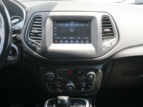 Used 2020 Jeep Compass Latitude w/ Cold Weather Group AWD/4WD image 24