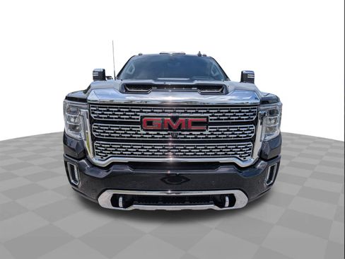 Used 2022 GMC Sierra 2500 Denali w/ Denali Black Diamond Edition AWD/4WD image 9