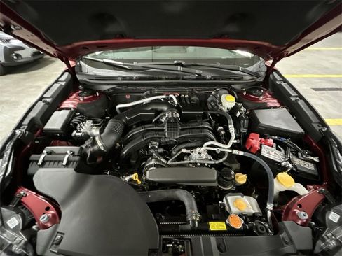 Certified 2025 Subaru Outback Limited image 14